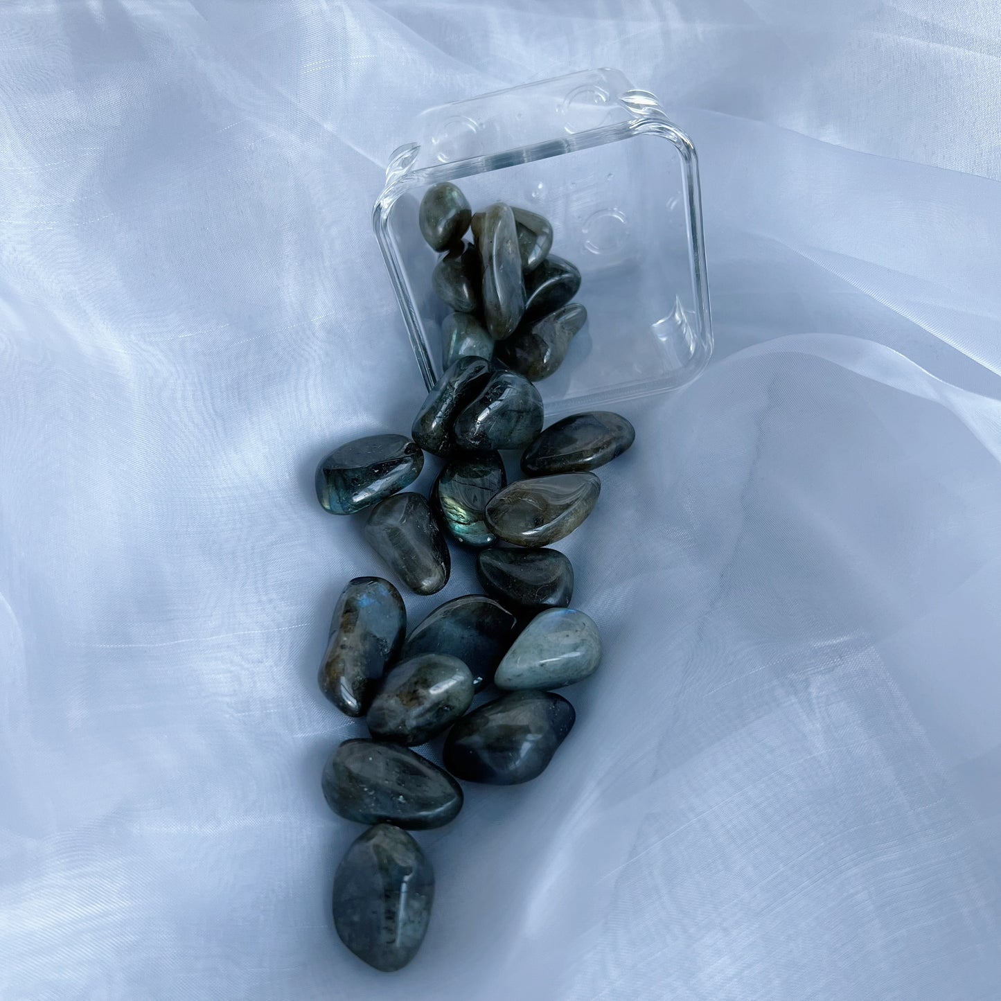 Labradoriet - trommelsteen