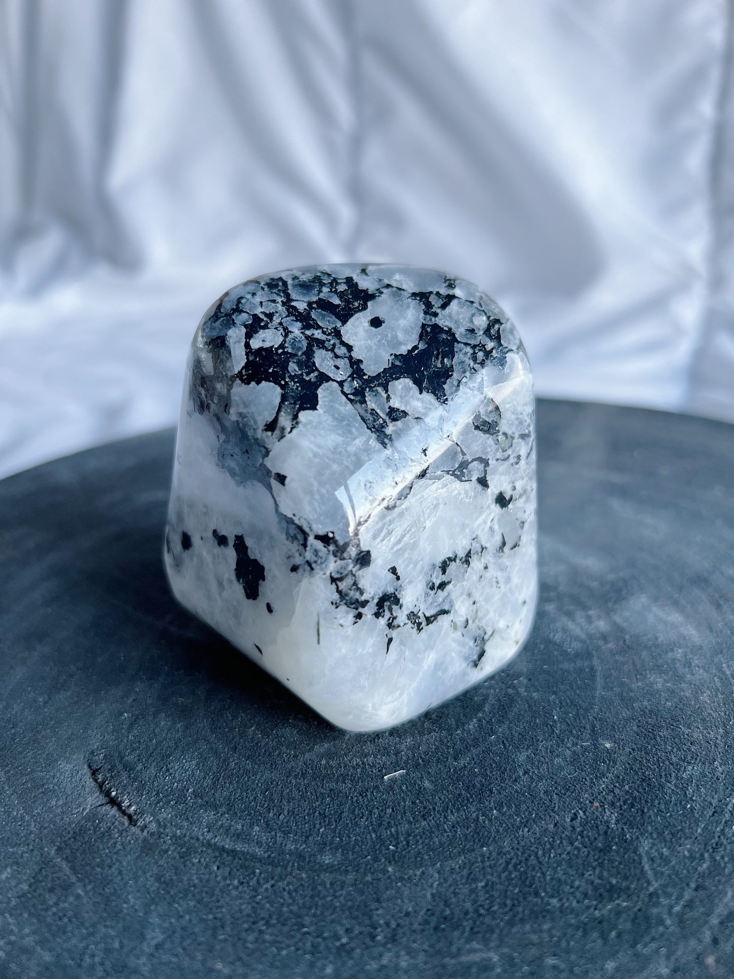 Maansteen - sculptuur