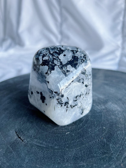 Maansteen - sculptuur