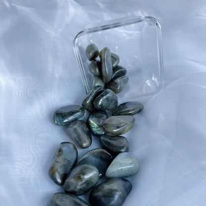 Labradoriet - trommelsteen