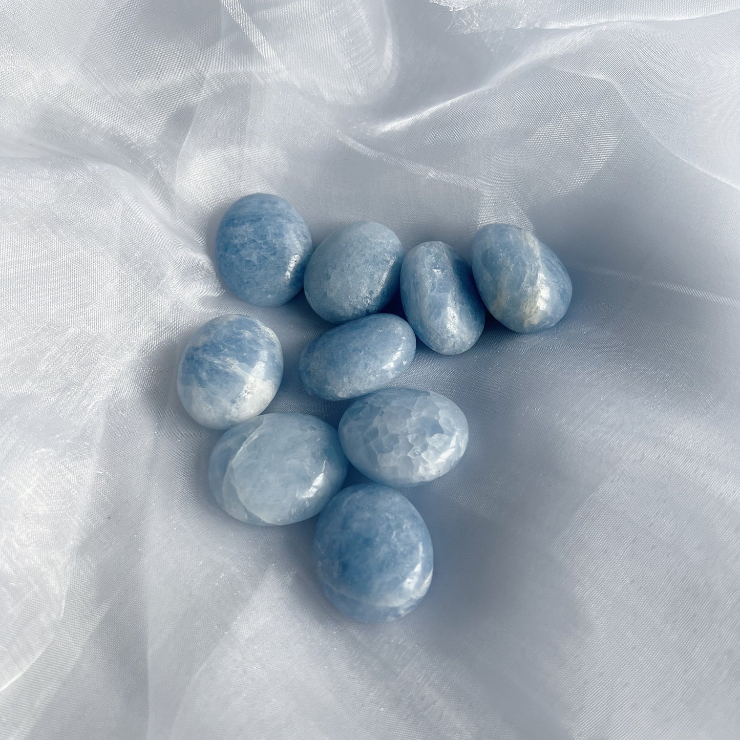 Blauwe calciet - trommelsteen